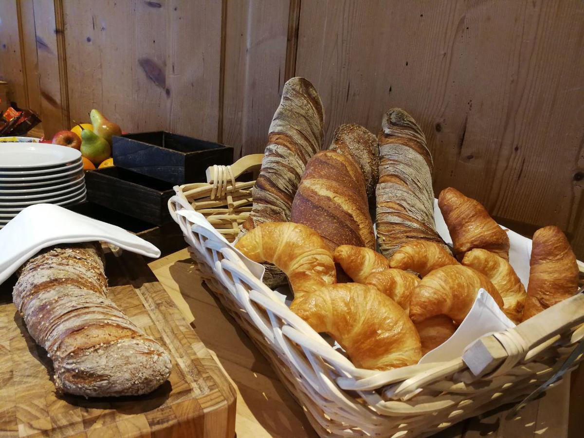 Hotel Restaurant Chesa Flims Zewnętrze zdjęcie